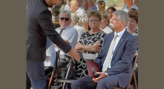 Egy tiszás képviselő szerint Kövér László nem fogott vele kezet egy emléktábla-avatáson