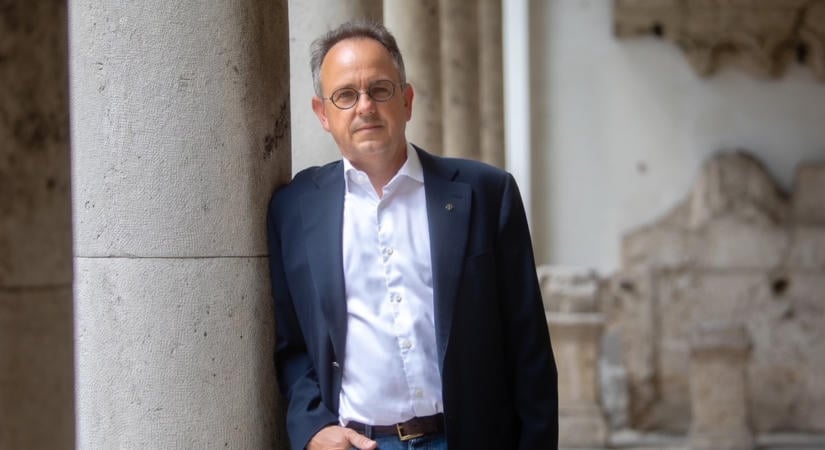 Bús Balázs háromszor kapott diplomata-útlevelet a Fidesz-kormányok idején