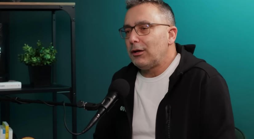 Sváby András lehet az Álarcos énekes egyik titkos szereplője, A legjobb ajánlatban buktathatta le magát