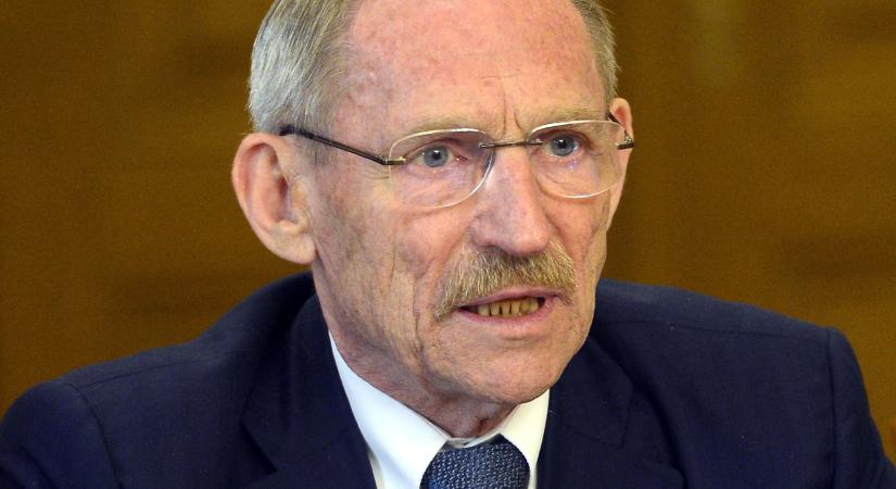 Pintér szerint azért van rendőrhiány, mert jól megy a gazdaság