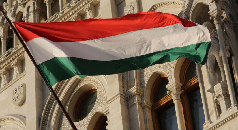 Megszavazta a parlament, kezdheti a munkát a tiszás ÁVH