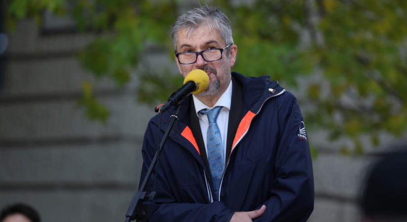 Vizsgálja az OLAF a Széchenyi Egyetem egyik fejlesztését: Hadházy Ákos szerint százmilliók tűnhettek el és ez csak a jéghegy csúcsa