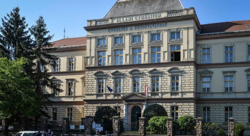 Kiderült, miért vonultak ki a rendőrök a gyöngyösi gimnáziumhoz