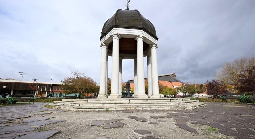 Kiderült mennyibe kerülhet a Szent József park szökőkútjának felújítása Egerben