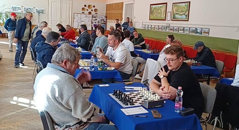 Az Apci SE nagyon elkapta közvetlen riválisát a rajton
