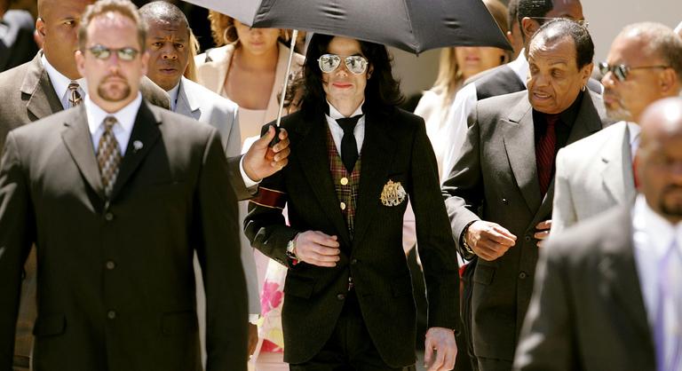 Most kiderülhet az igazság Michael Jackson gyermekmolesztálási ügyéről
