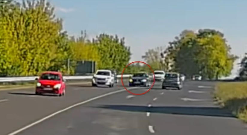 Egy évre eltiltották a BMW-ben elszundikáló sofőrt, leleplező felvétel készült