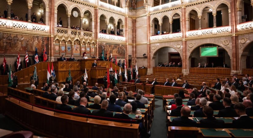 Kamarai tagság, Médiatanács, gyermekvédelem: sűrű napja lesz a parlamentnek