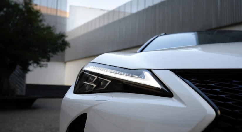 Megszűnik a Lexus crossovere! Ekkor fogják leállítani a gyártást!