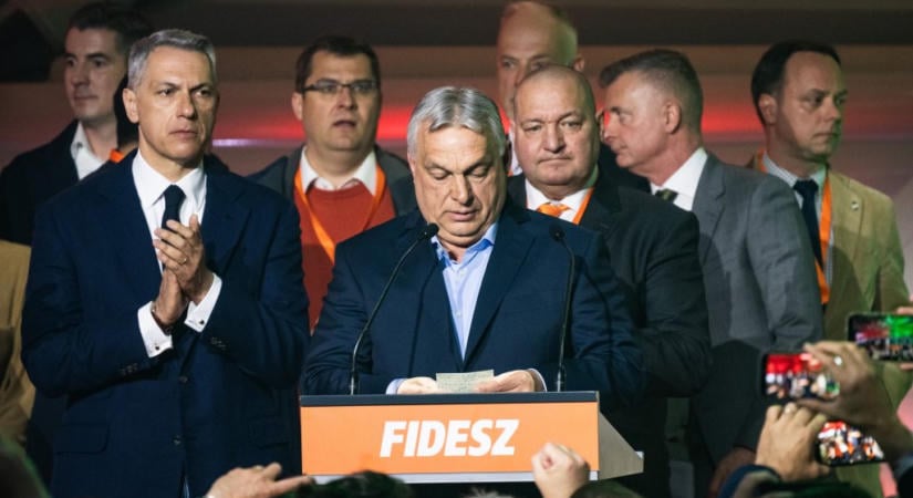 Már márciusban jelezte a Századvég: a magyarok fele nemzeti szégyennek tartotta a kormány politikáját