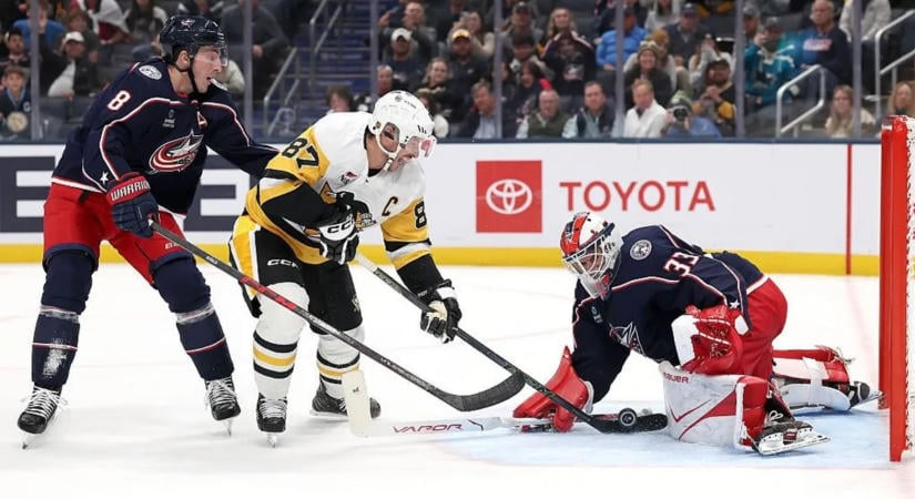 NHL: klub- és ligatörténelmet is írt a Columbus kapusa