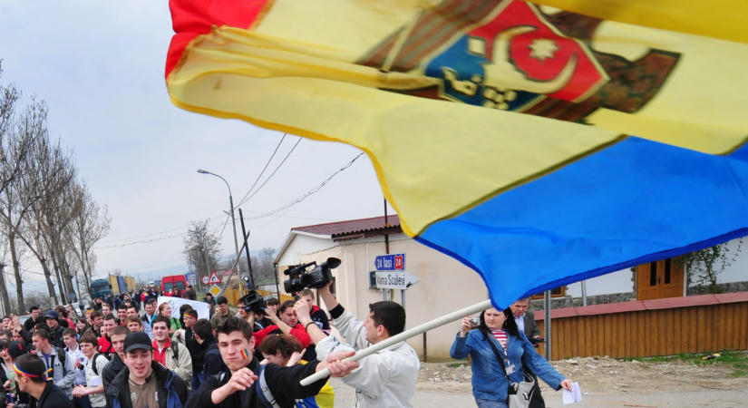 Könnygázzal oszlatták a román juhászokat
