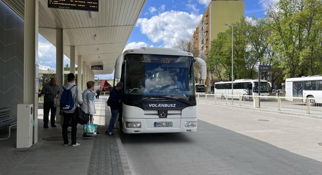 Plusz éjszakai járatok indulnak Komló és Pécs között a Bányásznapok alatt