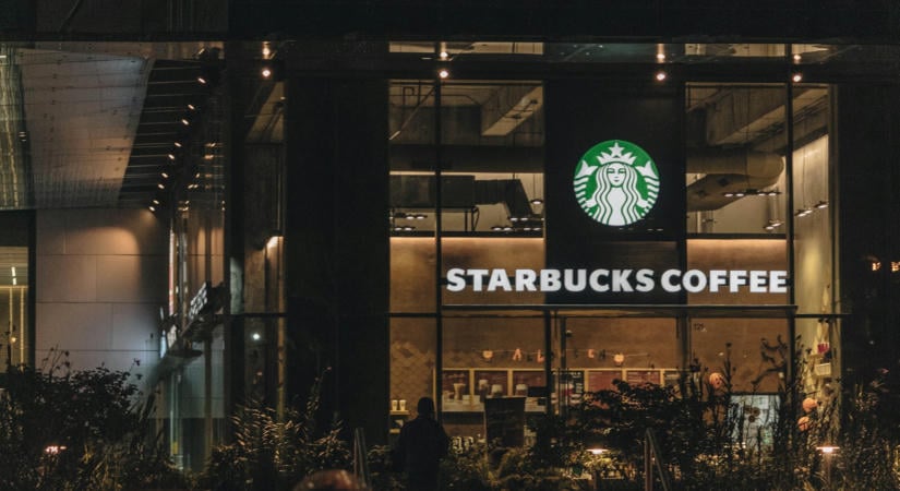 Újabb 250 kávézót zár be a Starbucks Észak-Amerikában
