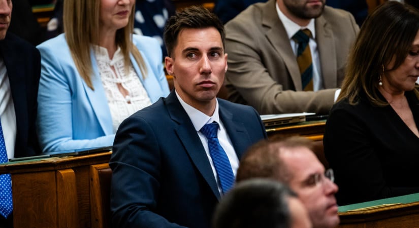 Furfangos gyermekvédelmi játéknak lehetünk tanúi