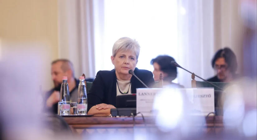 Kevesebb követelménynek kell megfelelnie a tankerületi vezetőknek, de csak öt évre nevezik ki őket