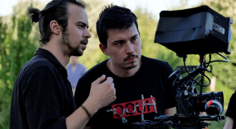 CSAK NÁLUNK: Filmrendezés, avagy történetek amikről fontos mesélnünk – A komáromi Dóczé Péterrel Hybris című filmjéről és más filmes témákról (EXKLUZÍV INTERJÚFOTÓK)