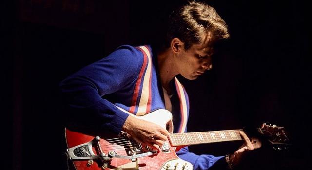 Vadonatúj dallal tért vissza Mark Ronson