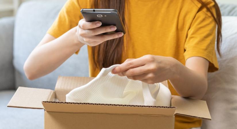 Visszaküldhető a közösségi oldalakon vásárolt ruha? Ezt minden vásárlónak tudnia kell