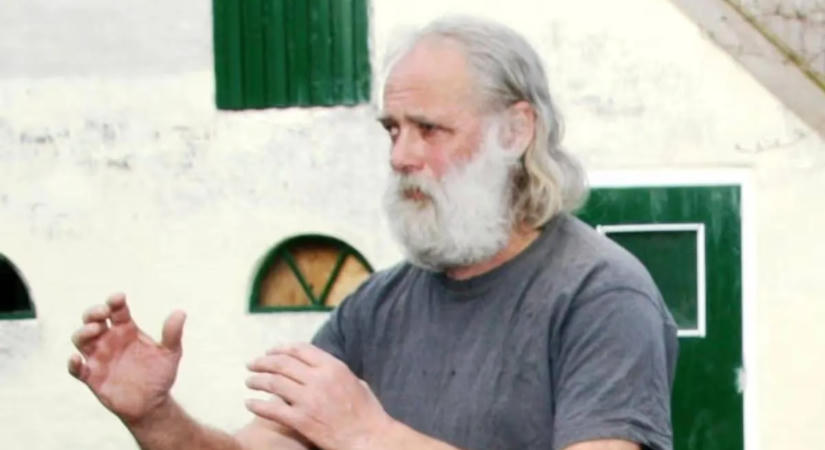 Ketrecbe zárta a gyerekeit az apa, mert azt hitte, jön a világvége
