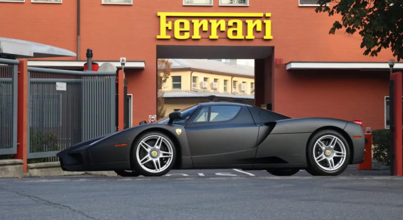 Ebben a színben hiába keresnél másik Ferrari Enzót