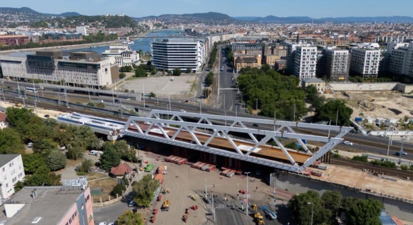 Vitézy a V-Híd körüli szabálytalanságok miatt felfüggesztette a Déli Körvasút építését