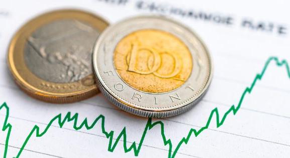 Erősödött kissé kedd reggelre a forint