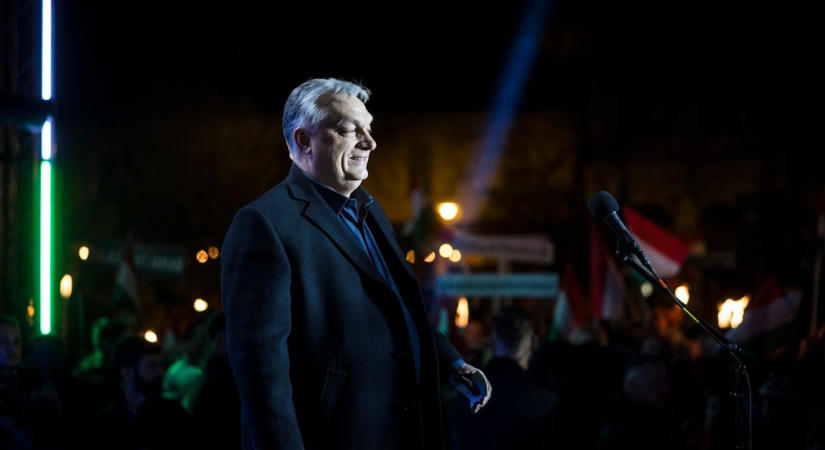 Orbán Viktor éjjel gumicsónakon távozott a kikötőből, ide tartott a volt kormányfő