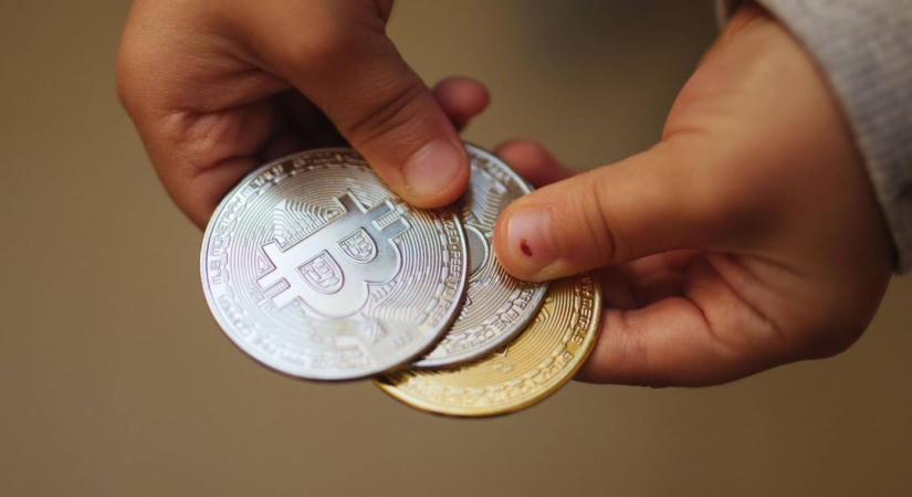 Kilőtt a Bitcoin árfolyama, már 80.000 dollár fölé is befigyelt egy pillanatra