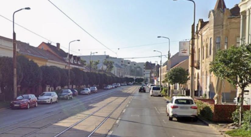 Motor és kisteherautó karambolozott Debrecenben