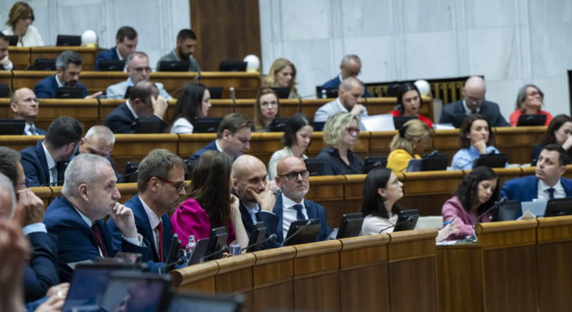 Népszavazással is feloszlatható lesz a szlovák parlament – a kormány elfogadta az alkotmánymódosítást