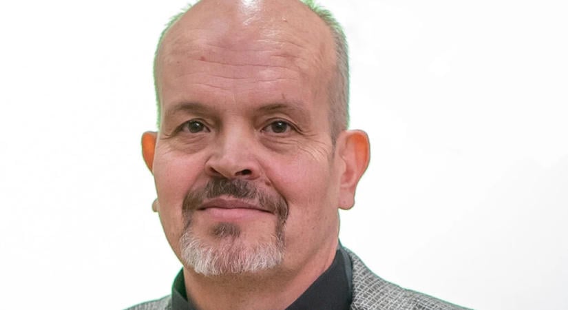 „Nem ipari hírgyárként vagy médiaközműként pozicionáljuk magunkat” – Szabó Ákos a 444 és Qubit értékesítési modelljéről