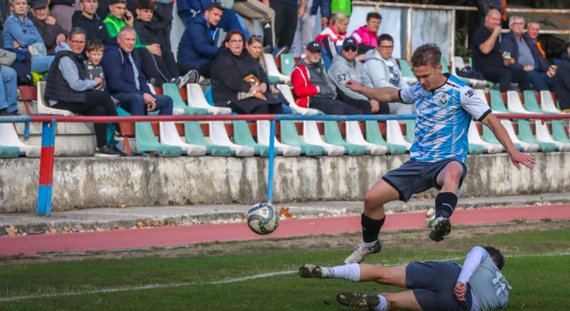 ,,Az, hogy itthon így kell felállnunk az katasztrófa, és egy jel!"– fotókkal