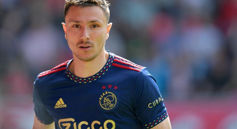 Elszabadultak az indulatok, megütött egy szurkolót az Ajax támadója