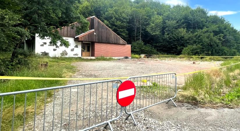 Gázszivárgás miatt lezárták a szejkefürdői mofetta körüli területet