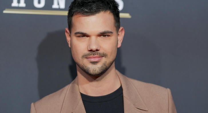 Apa lett az Alkonyat sztárja, Taylor Lautner, íme az első fotó a kicsiről, akinek már a neve sem titok