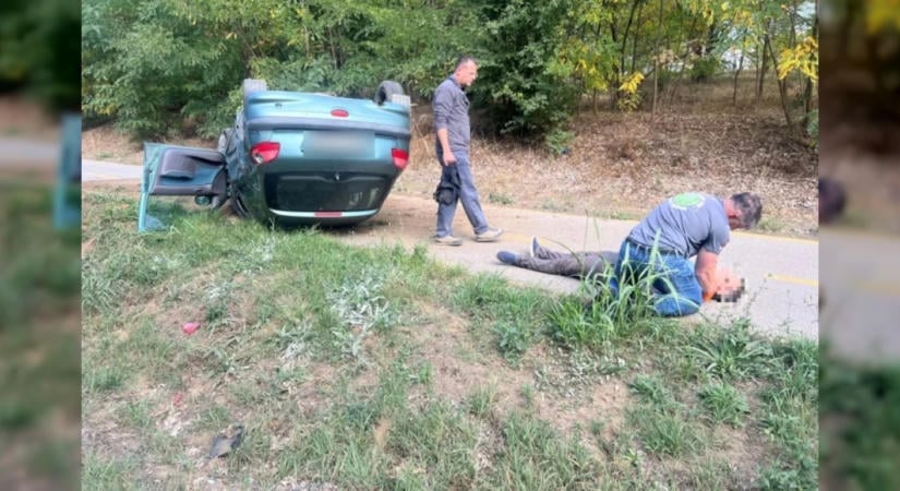 Balesetet szenvedett autósnak nyújtottak elsősegélyt a Készenléti Rendőrség légirendészei