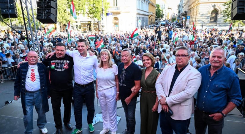 Magyar Péter: A Fidesz csak széltében tudta megtölteni az Andrássy utat