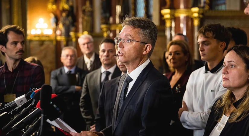 Hankó Balázs nem bujkál a parlamentben, nincs rejtegetnivalója