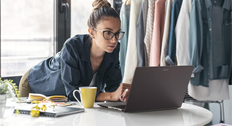 Szerszám nélkül szétszedhető, cserélhető akkumulátorral érkezik az Acer új laptopja