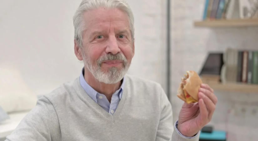 Miért csökken az idősek étvágya? Az öregkori anorexia veszélyei