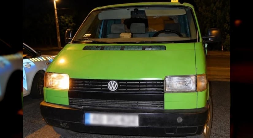 Lopott autóval menekült a rendőrök elől, majd Szőregen elfogták a férfit