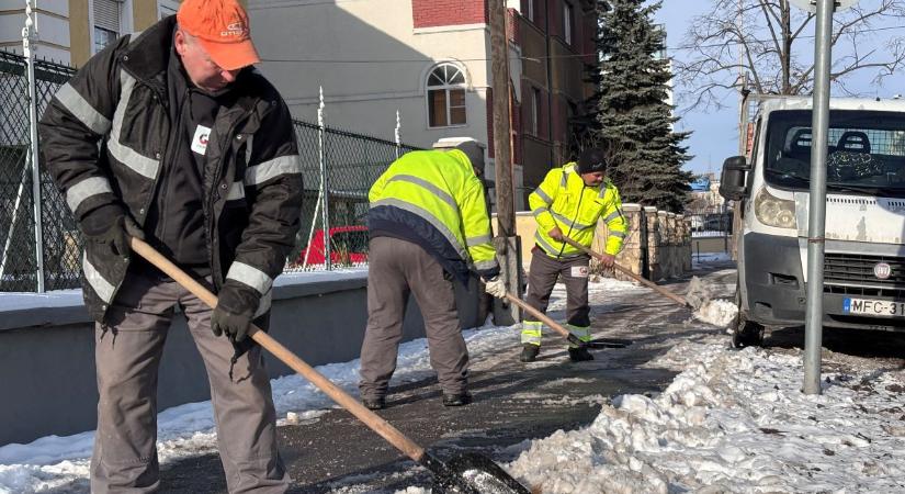 Továbbra is a síkosságmentesítés a fő feladat