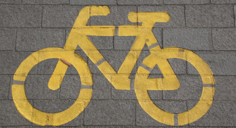 Tarthatatlan a helyzet a Bem rakparton: átépítenék a kerékpárutat