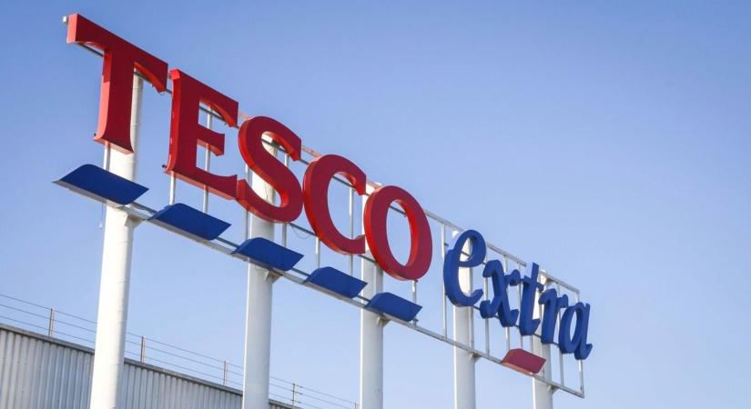 Tejles hátraarc, végleg megszűnhet Magyarországon a Tesco? Így adhatják el a hazai boltokat