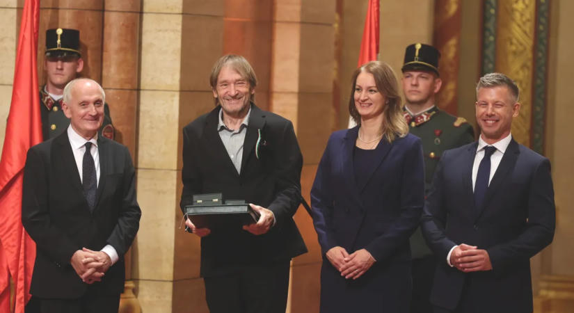 Állami kitüntetéseket adtak át – fotók