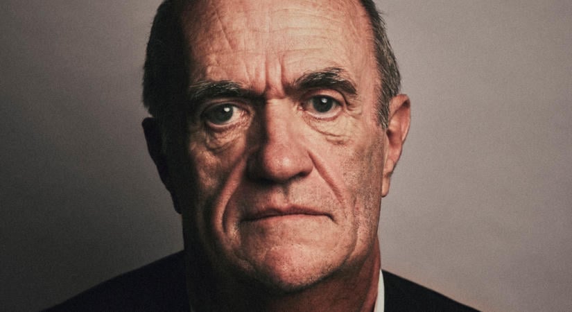 A VARÁZSLÓ ELTÖRTE PÁLCÁJÁT Colm Tóibín: A varázsló / Park Könyvkiadó