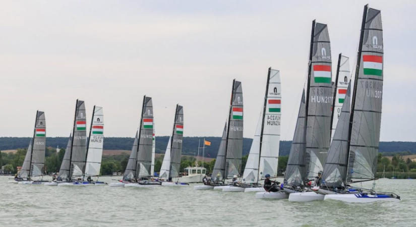 Szerdán két futammal megkezdődött a Nacra 15 OB és Európa-kupa forduló