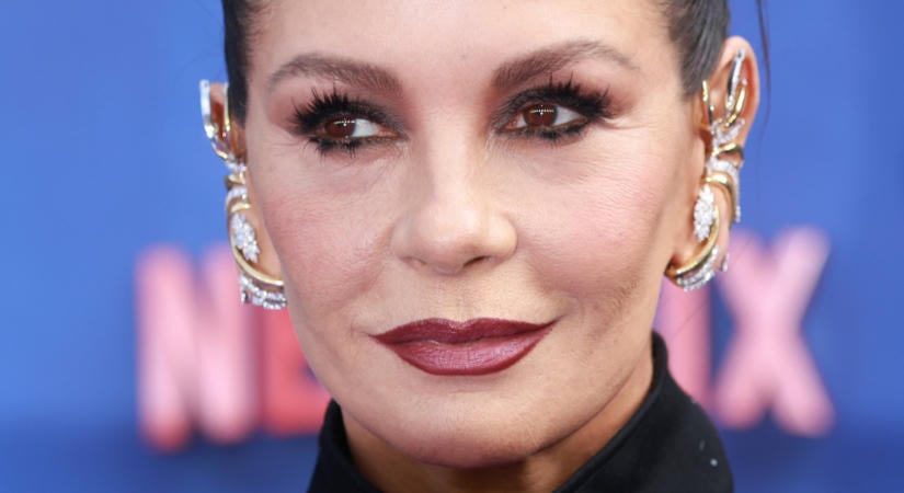 Akkor és most fotók: így változott Catherine Zeta-Jones arca közel 40 év alatt