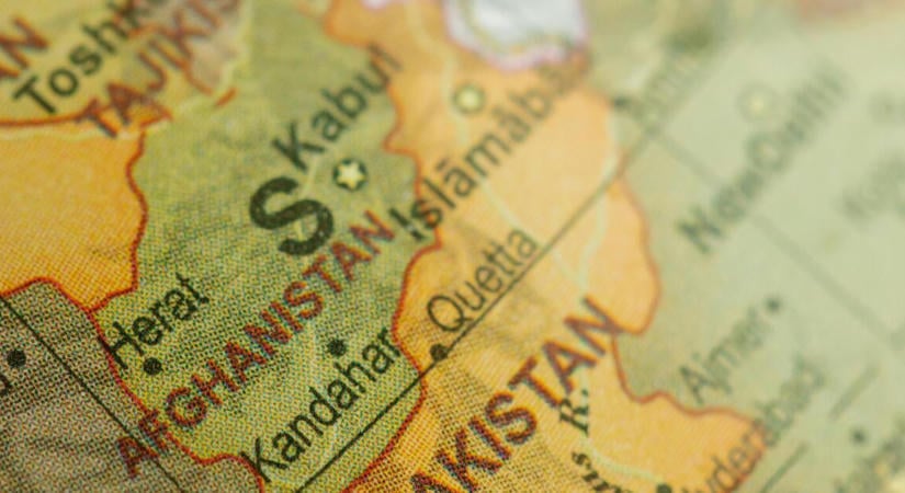 Diplomáciai útra terelnék az afgán-pakisztáni konfliktust a tálibok
